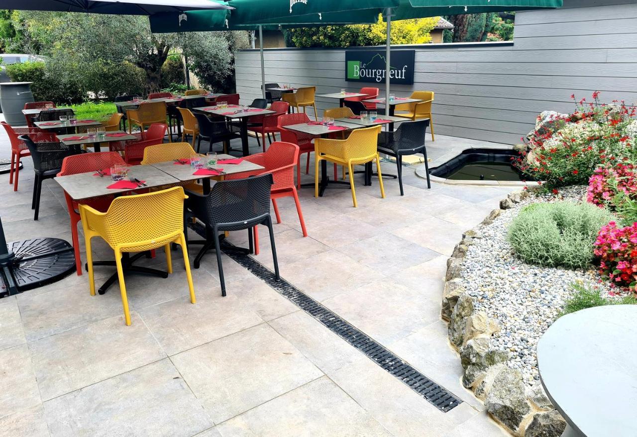 Hotel Restaurant Le Bourgneuf Morlaas Екстер'єр фото