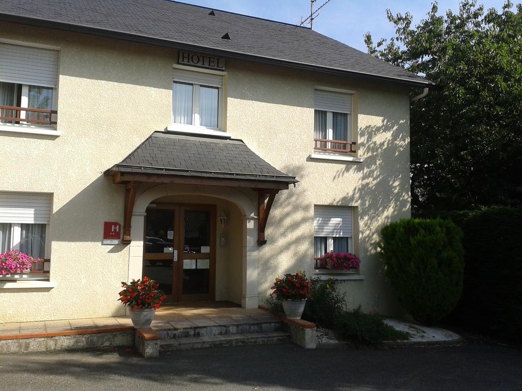 Hotel Restaurant Le Bourgneuf Morlaas Екстер'єр фото